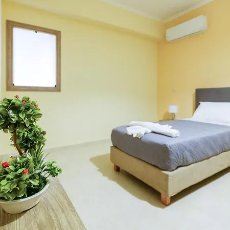 Apartment Neso - Peter's Flat Steps To With Great Views Kolymbari